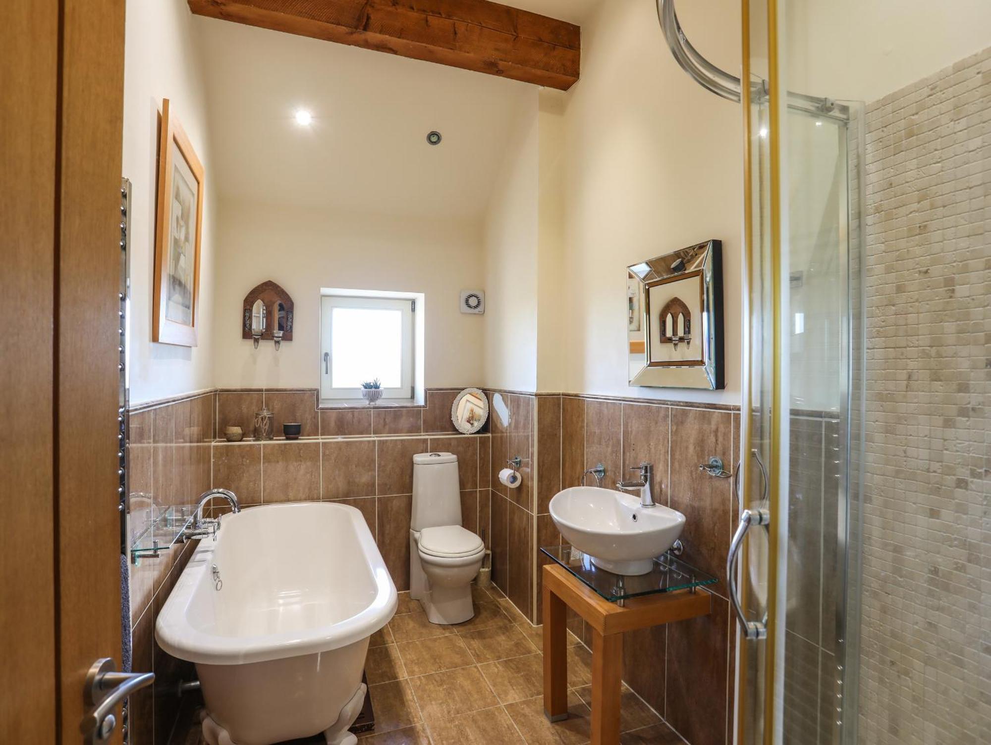 Cosy Barn Villa Dwyran Ngoại thất bức ảnh