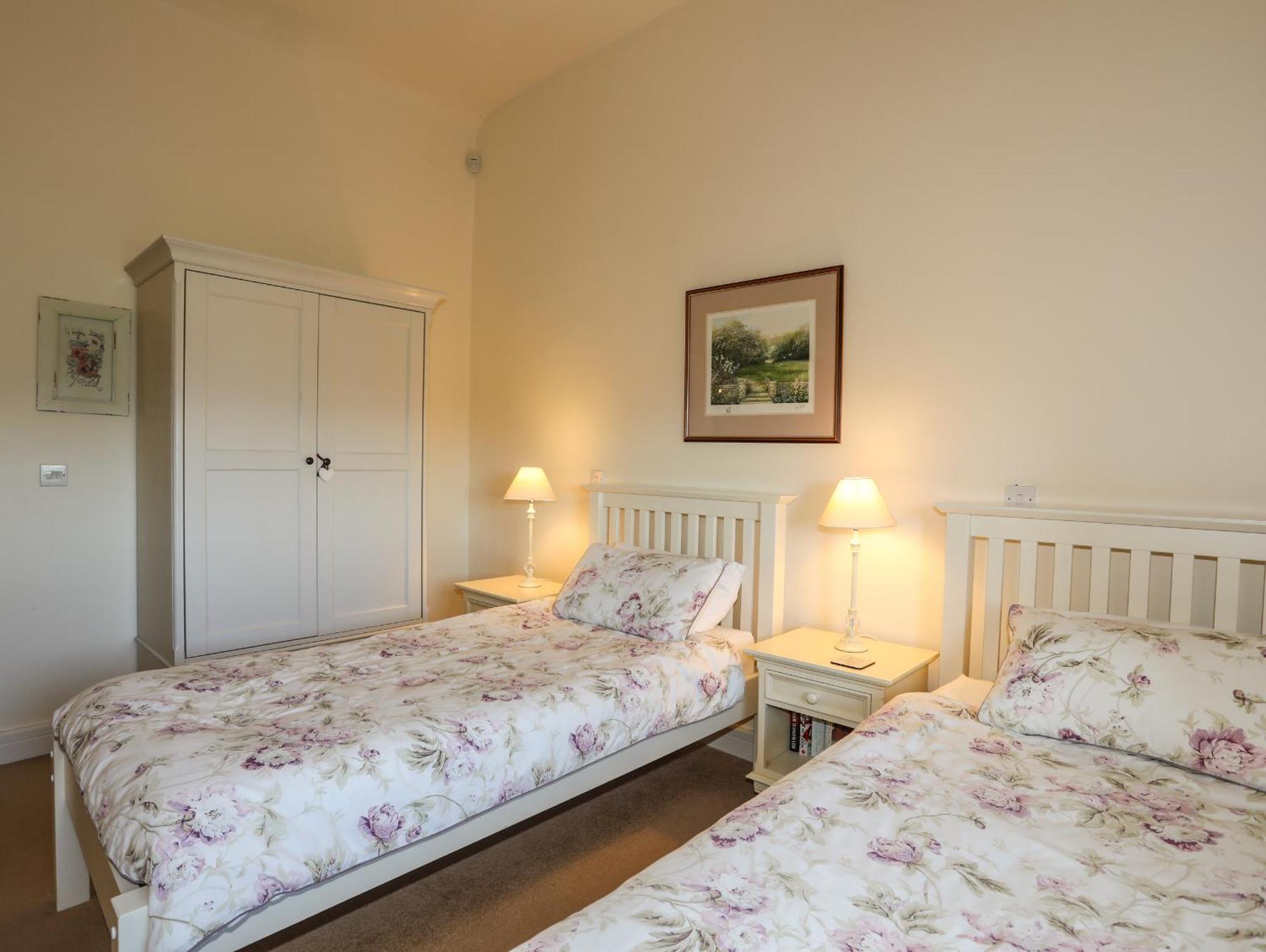 Cosy Barn Villa Dwyran Ngoại thất bức ảnh