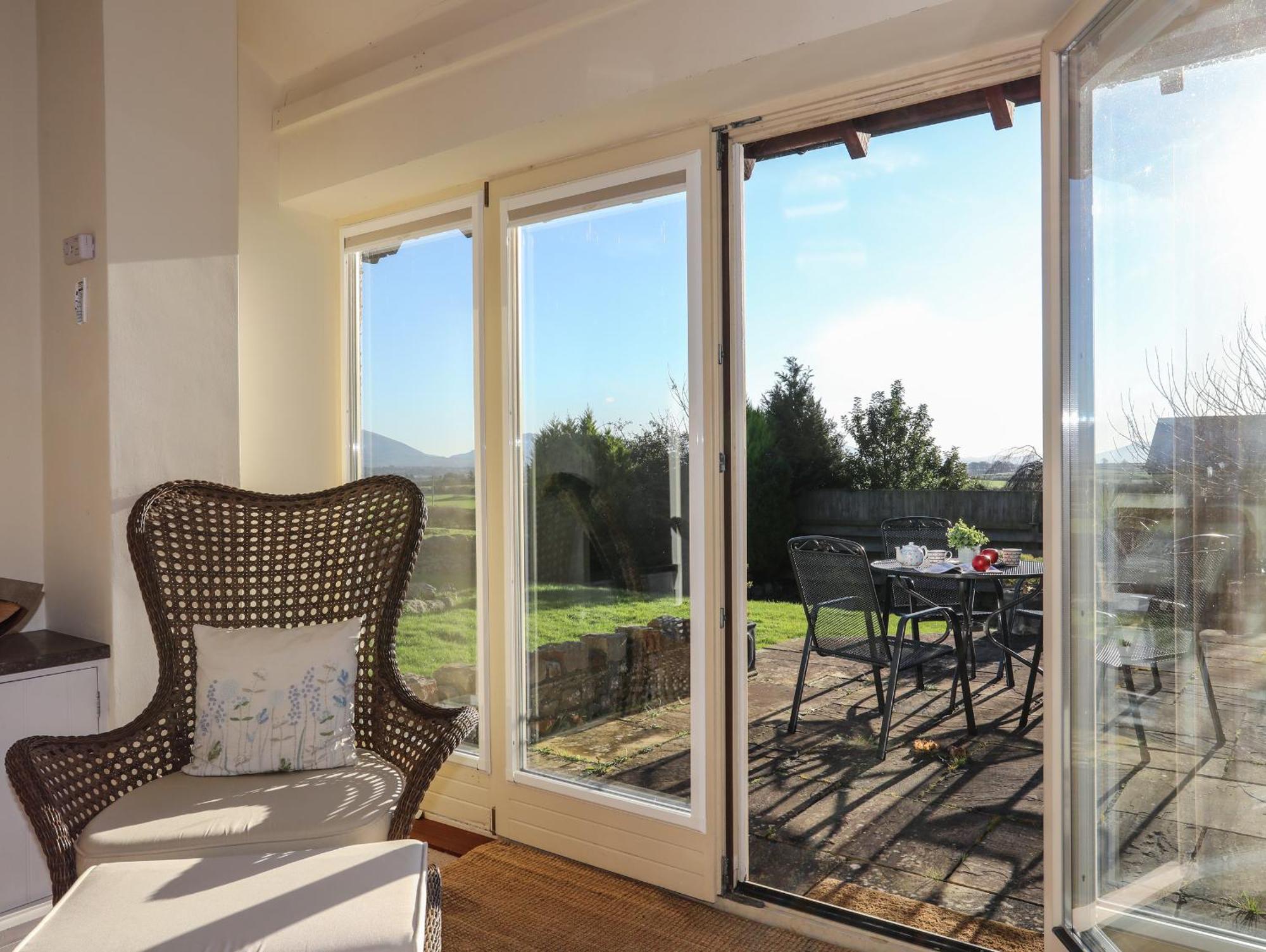 Cosy Barn Villa Dwyran Ngoại thất bức ảnh
